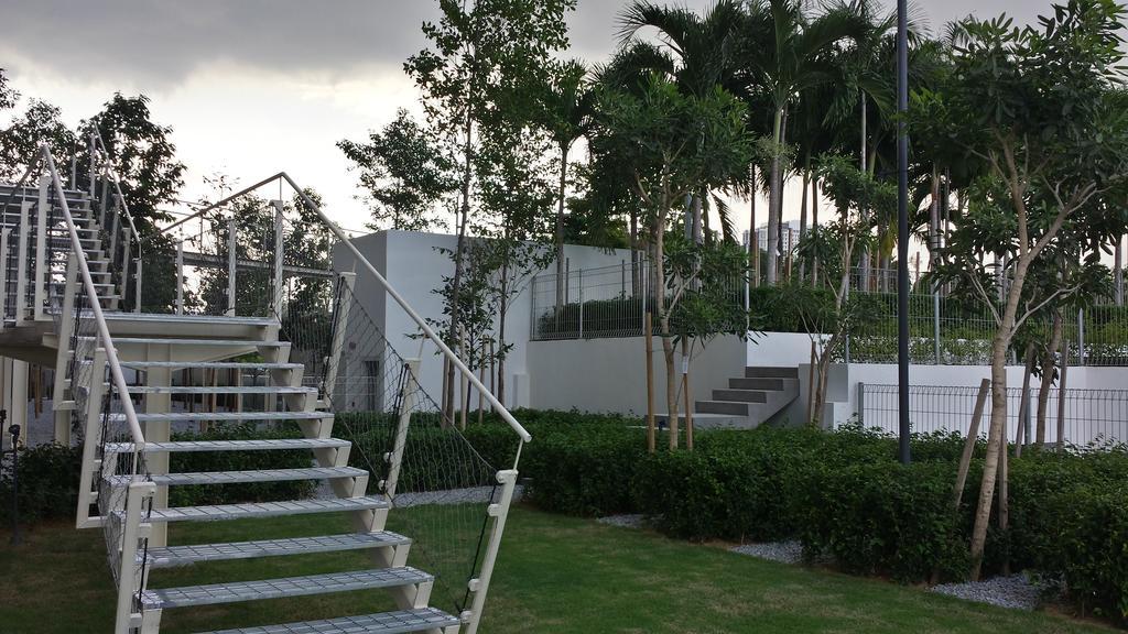 Getaway Residence At Cyber Dzsaja Kültér fotó